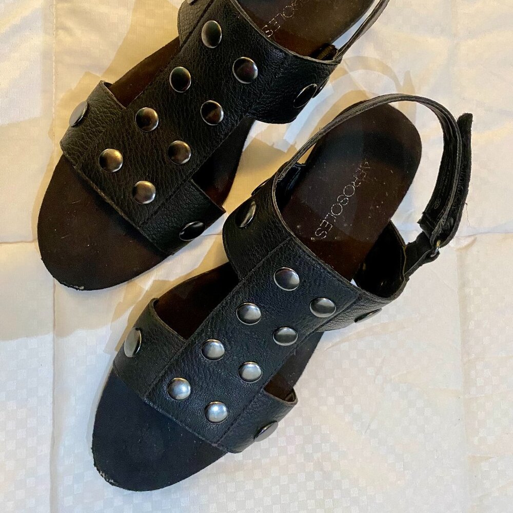 Aerosoles black At Heart sandals size 8